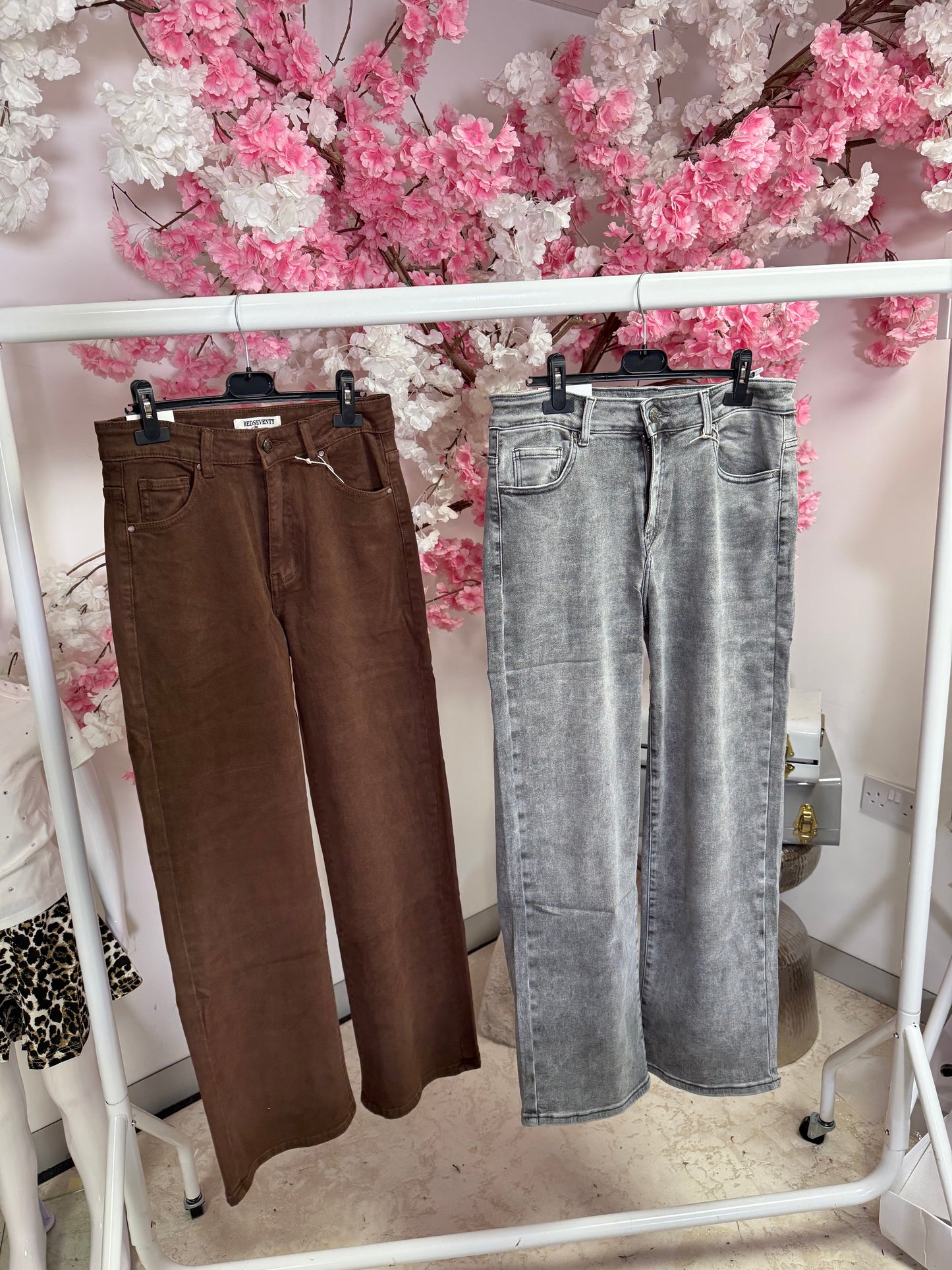 ‘Erika’ Wide Leg Jeans 2 Colours (30 inch)