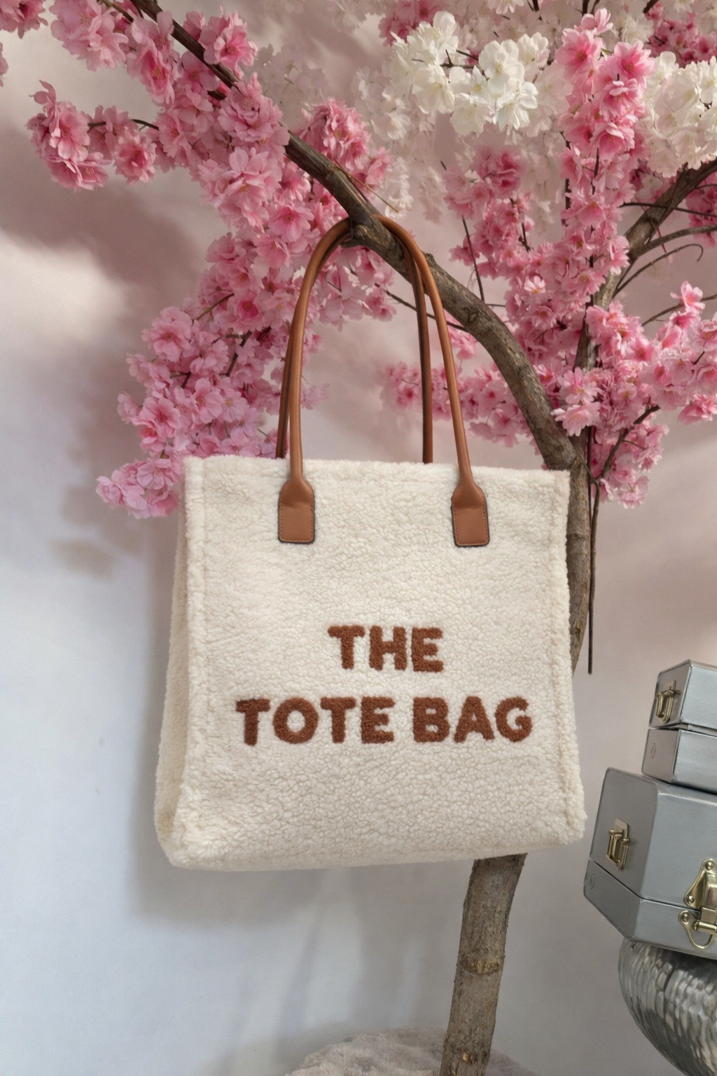 Boucle Teddy Tote Bag (Cream)